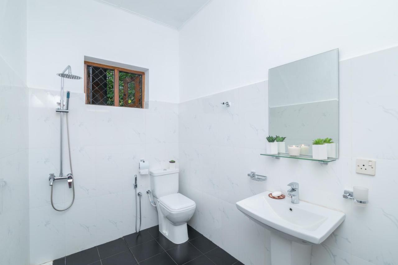Hikkanest Hikkaduwa Exteriér fotografie